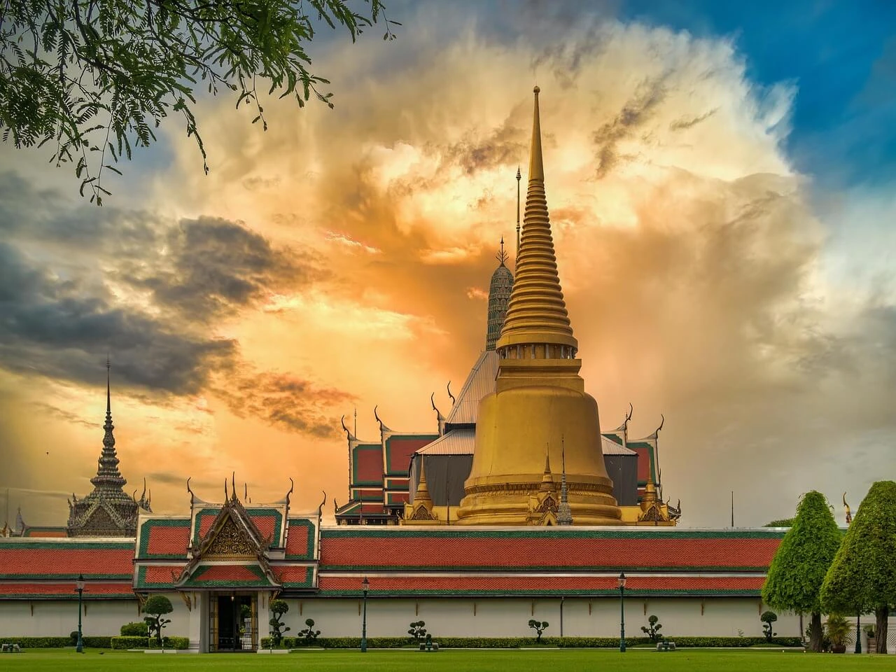 Bangkok-7997046_1280 (1) - travel about it
