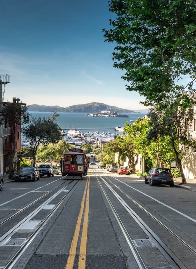 Jordi-vich-navarro-1htnl9tak80-unsplash (1) - travel about it